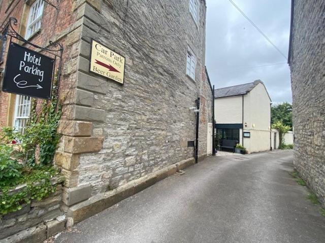 The Ilchester Arms Hotel, Ilchester Somerset Eksteriør billede